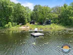 Lakefront 4-bedroom Retreat With Hot Tub - Image 3