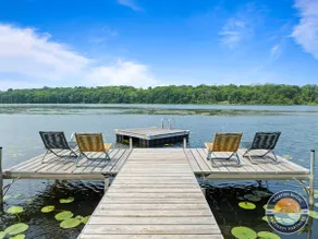 Lakefront 4-bedroom Retreat With Hot Tub - Image 2