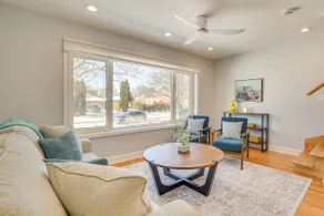 2 Mi to Northwestern: Updated Home w/ Game Room! - Image 5