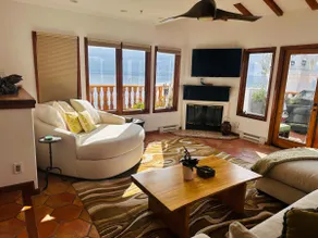 HC 18/65 2-BR Escape w/ Balcony & Stunning Views - Image 2
