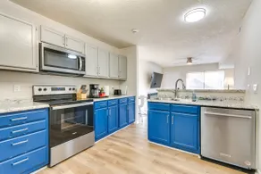 15 Mi to Greensboro: Archdale Condo w/ Fireplace - Image 2