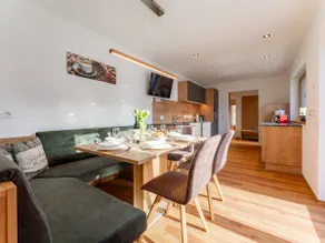 Sunny apartment with breathtaking view - Image 2