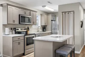 Modern Comfort Retreat - Image 4
