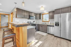 Spacious 2 BR 2nd FL Bayside Apt [Bayside Landing] - Image 4