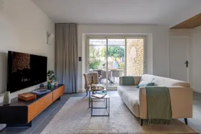 Basti Lou - Close to the village of Gordes - Image 2