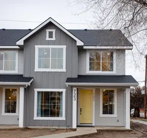 Elgin Double Duplex|2 Places Next Door|Sleeps 20|T - Image 3