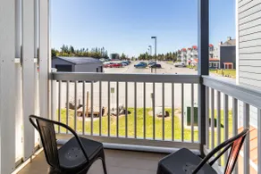 ML245 Familjevänligt! -SLEEPS 10- 3BR / 3BA Wi-Fi Village PARKERING! - Image 5