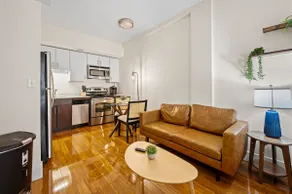Studio in downtown crossing Boston 3937 - Image 5
