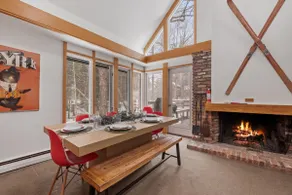 Classic Stratton Ski Chalet: Perfect for Families - Image 2