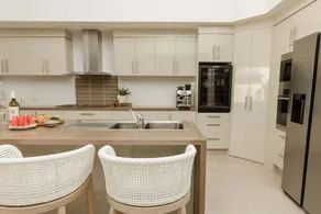 Whitehaven - 100m to Beach, Private Pool - Image 2