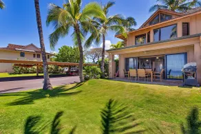 272-1 Large oceanfront home- fully air conditioned, 25 feet from the water - Image 2