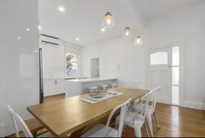 House on Grosvenor - Image 5