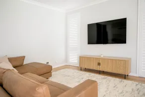 Mayfield Modern Haven - Image 2