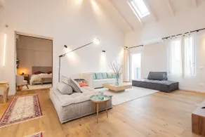 [Free parking & Charm] The Artists' Residence - Image 2