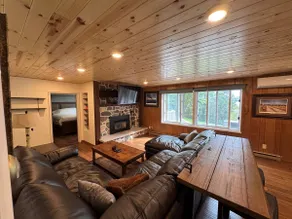 Stone Lodge Hideout | Lake Washington | Sleeps 12 - Image 4