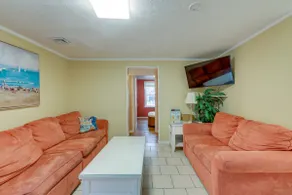 < 1/2 Mi to Boardwalk: Roomy Wildwood Retreat! - Image 4