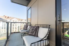 The Nashville Rhythm: Downtown Condo w/ Pool & Gym - Image 2