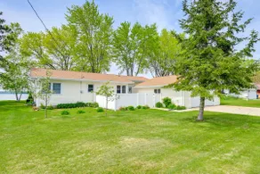 Shawano Lake House w/ Boat Dock, Kayaks, & Grill! - Image 2