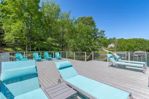 Lucky Dozen Lakehouse-Dock, Slip, Kayaks, SUPs - Image 4