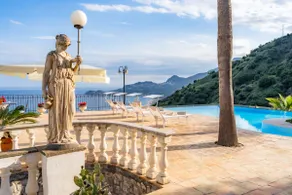 Villa Finù - Panoramic villa with pool - Image 3