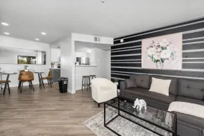 Chill 2BR Near ASU, Pool, Grill, Parking,Pet Frndly - Image 2