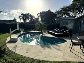 Family Fun~Playground~Heated Pool~Close to beach - Image 2