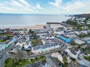 The Lanterns - 9 Bedroom - Sleeps 17 - Saundersfoot Village Centre - Image 3