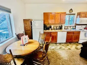 Yosemite Woods Duplex in Yosemite-Upper Unit - Image 4