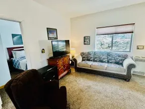 Yosemite Woods Duplex in Yosemite-Upper Unit - Image 2