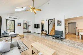 Hot Tub & Game Room: Long Pond Getaway! - Image 5