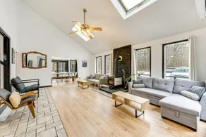 Hot Tub & Game Room: Long Pond Getaway! - Image 4