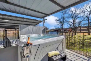 The Woodland Escape with Concierge Services - New Listing - Image 3