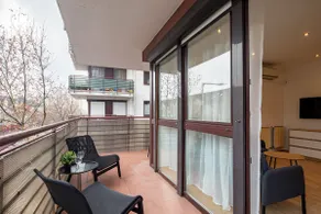 Balcony - Central - Spacious - Sunny - Image 4
