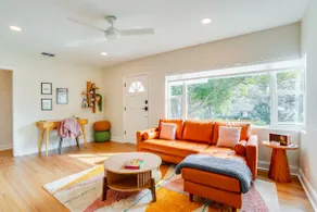 Mid-century Lakeland Home w/ Game Room! - Image 4