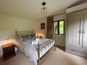 Scenic Countryside Cabin: Romantic & Pet-Friendly - Image 4