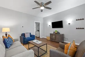 Walkable Cozy Home by Zoo, Forest Park - Pets OK - Image 3