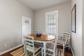 Walkable Cozy Home by Zoo, Forest Park - Pets OK - Image 4