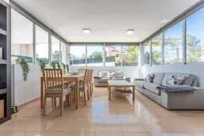 Villa mit Terrasse, Garten und Grill | Stadtblick | Perfekt für die Arbeit von Zuhause - Image 4