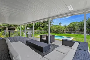 Luxury Miami Waterfront Retreat with Private Dock - Image 4