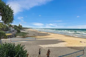 Tides & Tails Abode - Coolum Beach Pet Friendly Home - Image 3