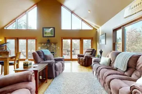 Golf View Oasis: Hot Tub, Sauna & Fire Pit - Image 5