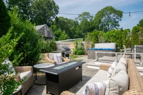 Stylish Updated Home, walk to Dennis Pond, Hot Tub - Image 2