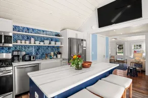 Stylish Updated Home, walk to Dennis Pond, Hot Tub - Image 5