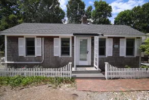 Adorable Updated Cottage, Walk to Water! - Image 5