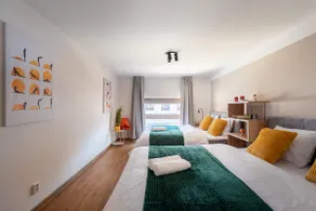 5BR Apart with Balcony | 170m2 | 16 guests | Metro - Image 5
