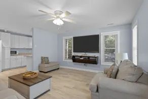 Sandpiper Hideaway - Easy Beach Access - Image 3