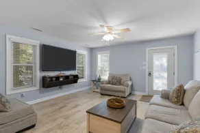 Sandpiper Hideaway - Easy Beach Access - Image 4