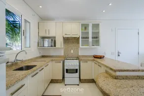 Beautiful Apartment 450m from Lagoa da Conceição CRM0201 - Image 3