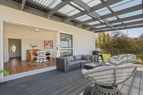 Bant Cottage - Stylish Renovation - Image 4