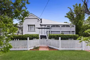 Mother's Day Getaway - 15mins to City with Pool - Image 3